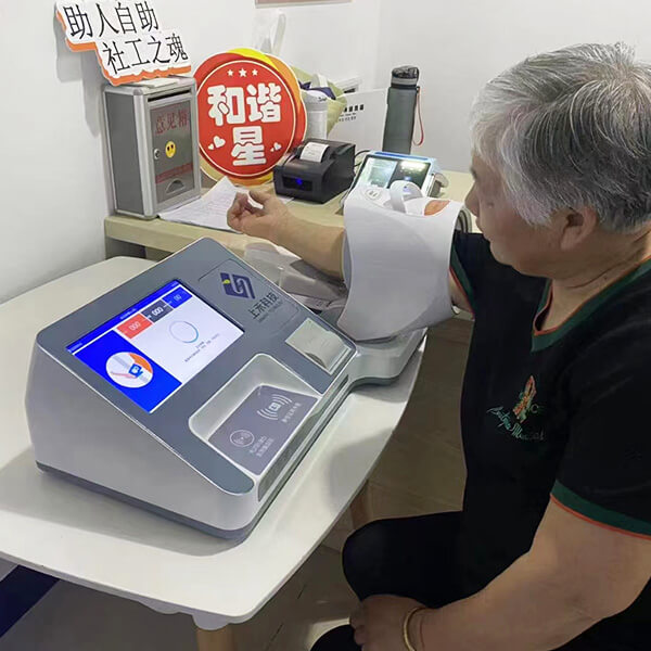 智能血壓管理工作站應(yīng)用現(xiàn)場實拍